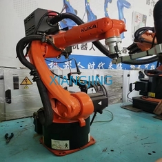 KUKR 20 R3100 usou o robô de KUKA Palletizing e soldando