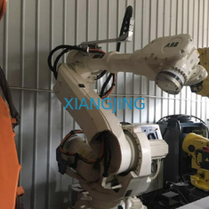 A segunda mão usou o braço do robô do CNC da linha central do robô IRB4400 6 de ABB para a pintura