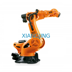 a linha central 6 usou o robô de Kuka