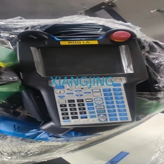 R-2000iC/210F Fanuc usou robôs industriais com o R-30iB mais o armário ensina o pendente