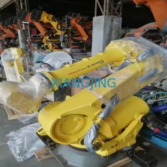 R-2000iC/210F Fanuc usou robôs industriais com o R-30iB mais o armário ensina o pendente