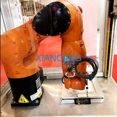 A manipulação industrial usou KR 6 R900-2 do robô de Kuka com sistema da visão da HK do prendedor