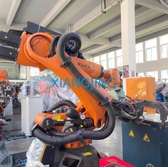 Robô KR120 R3200 de Kuka da segunda mão com braçadeira de solda