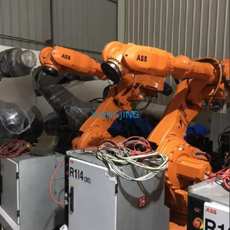A segunda mão usou o braço do robô do CNC da linha central do robô IRB4400 6 de ABB para a pintura
