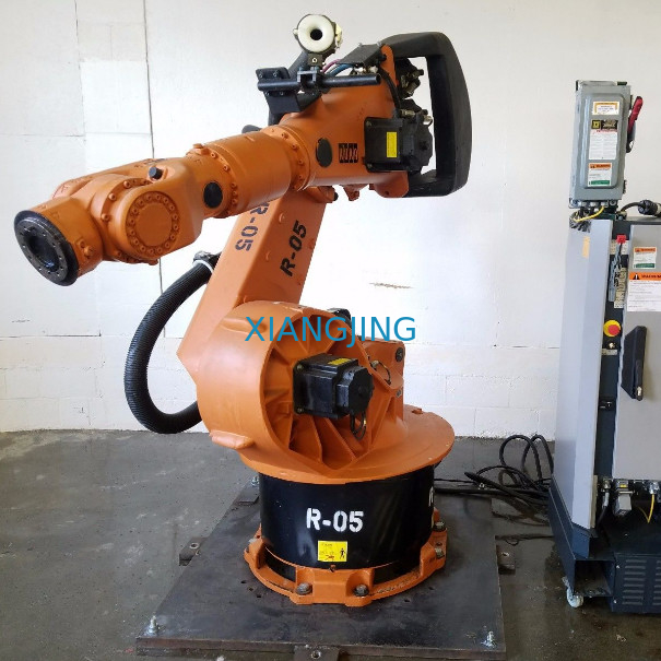 KR 60-3 braço usado 6 linhas centrais do robô de Kuka 60 alcance da carga útil 2033 do quilograma para a soldadura